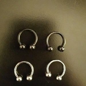 Bundle 2 pairs of nipple rings